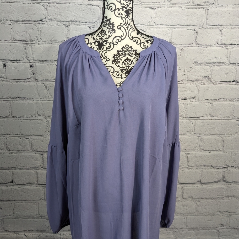 Torrid Women's Long Flared Sleeve Popover 1/2 Button Front Top Size size 2x B1